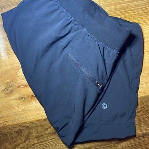 Lululemon Athletic Shorts (Black-XL)